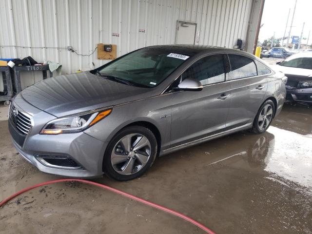 Image 1 of 2017 HYUNDAI SONATA HYBRID 2017 with VIN KMHE34L10HA057339