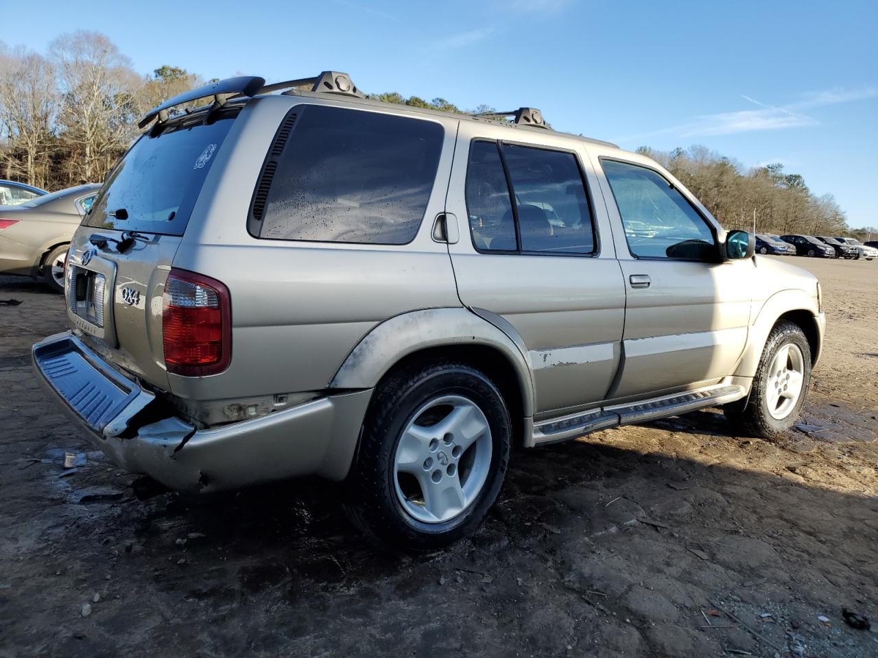 Image 3 of 2001 INFINITI QX4  2001 with VIN JNRDR09X61W200029