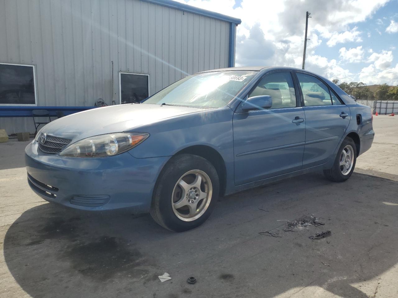 Obraz 1 z 2003 TOYOTA CAMRY LE 2003 z VIN 4T1BE32K93U659908
