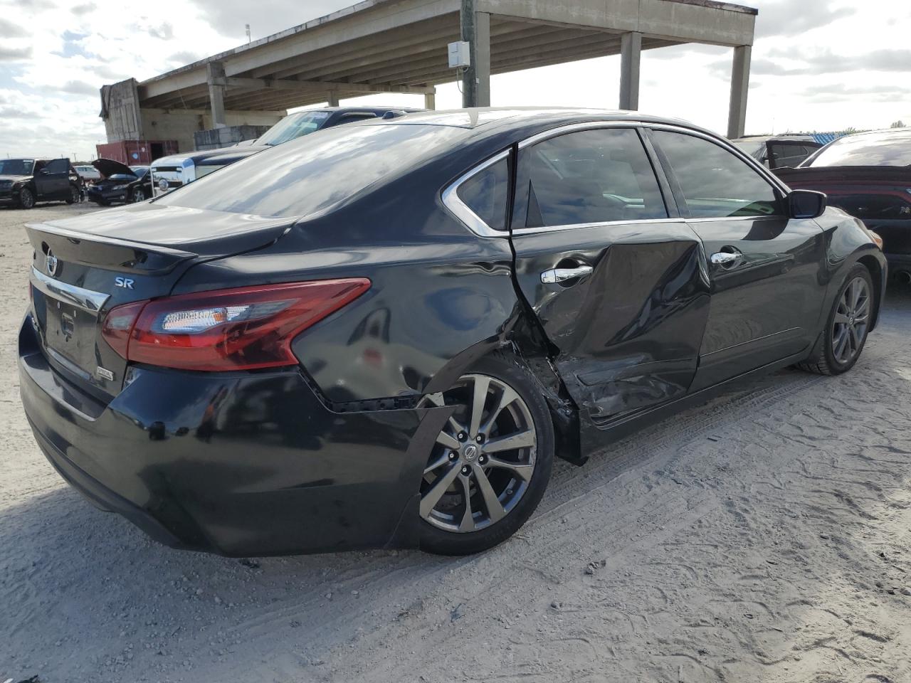 Image 3 of 2018 NISSAN ALTIMA 2.5 2018 with VIN 1N4AL3AP3JC226581