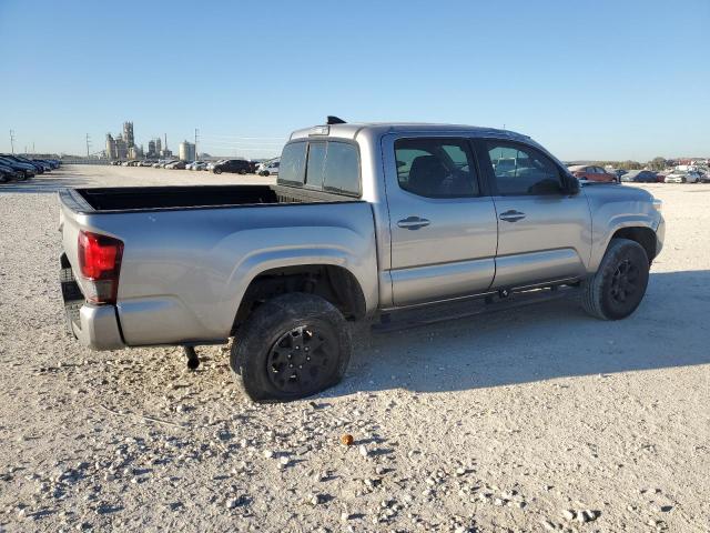 Image 3 of 2018 TOYOTA TACOMA DOUBLE CAB 2018 with VIN 5TFAX5GN3JX112105