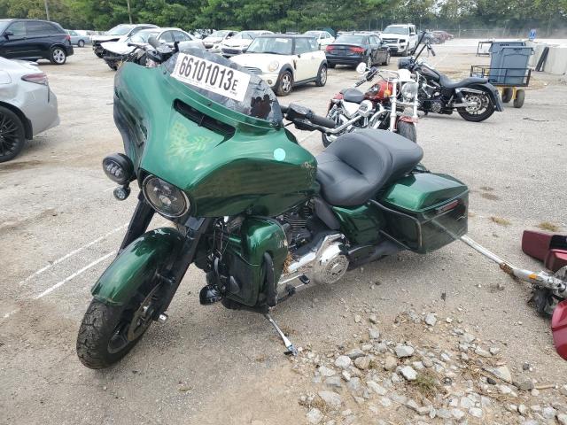 Image 2 of 2016 HARLEY-DAVIDSON FLHTK ULTRA LIMITED 2016 with VIN 1HD1KEL11GB636679