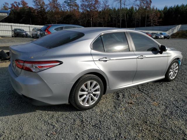 Obraz 3 z 2018 TOYOTA CAMRY L 2018 z VIN 4T1B11HK7JU019572