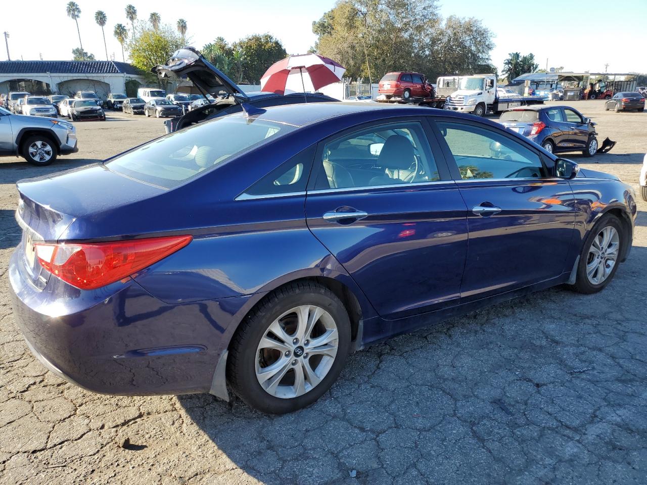Image 3 of 2011 HYUNDAI SONATA SE 2011 with VIN 5NPEC4AC0BH279713