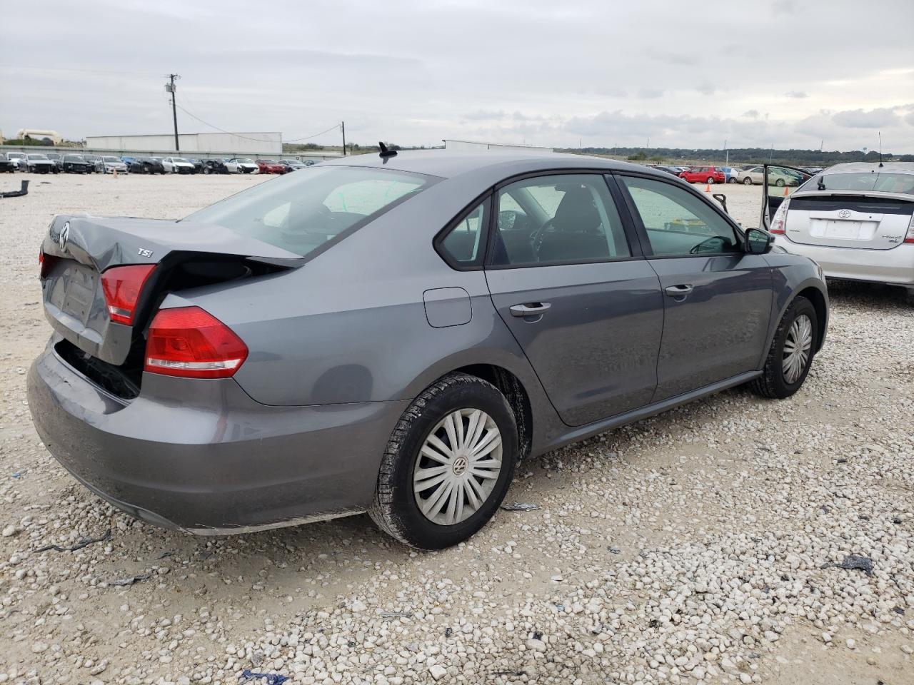 Image 3 of 2014 VOLKSWAGEN PASSAT S 2014 with VIN 1VWAS7A35EC072072