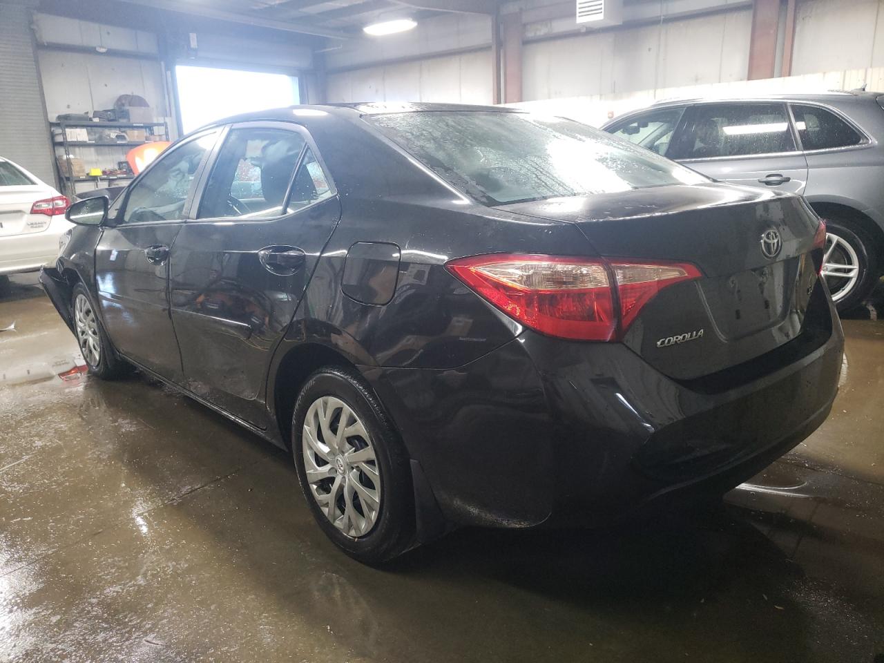 Image 2 of 2019 TOYOTA COROLLA L 2019 with VIN 2T1BURHE0KC149101