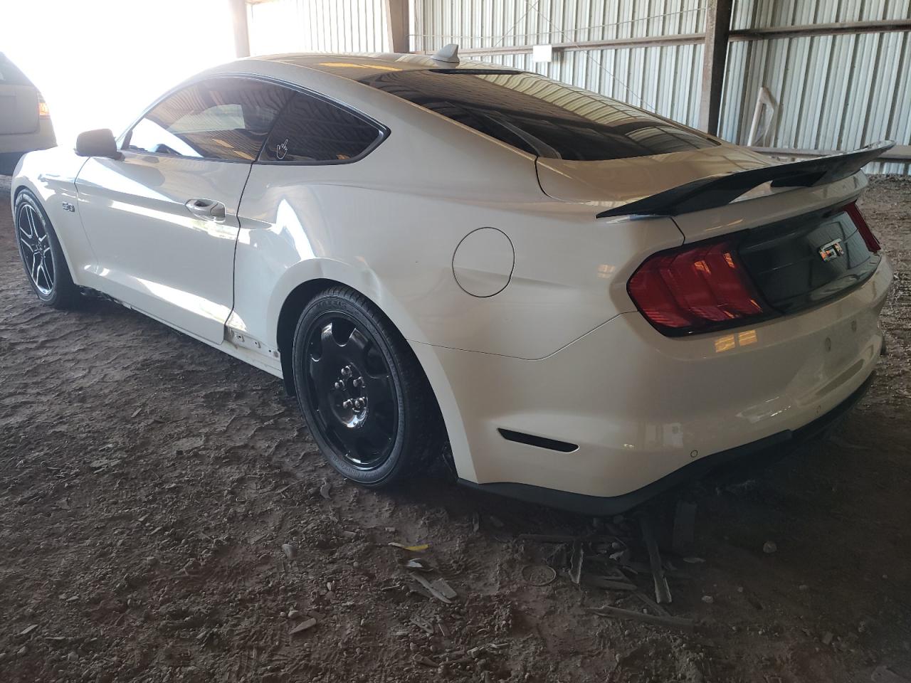 Obraz 2 z 2021 FORD MUSTANG GT 2021 z VIN 1FA6P8CF4M5147540