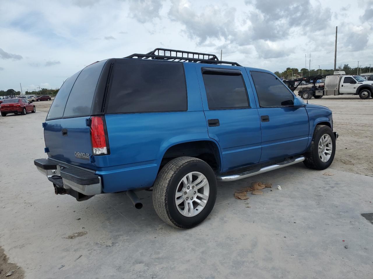 Obraz 3 z 1996 CHEVROLET TAHOE K1500 1996 z VIN 1GNEK13R0TJ417771