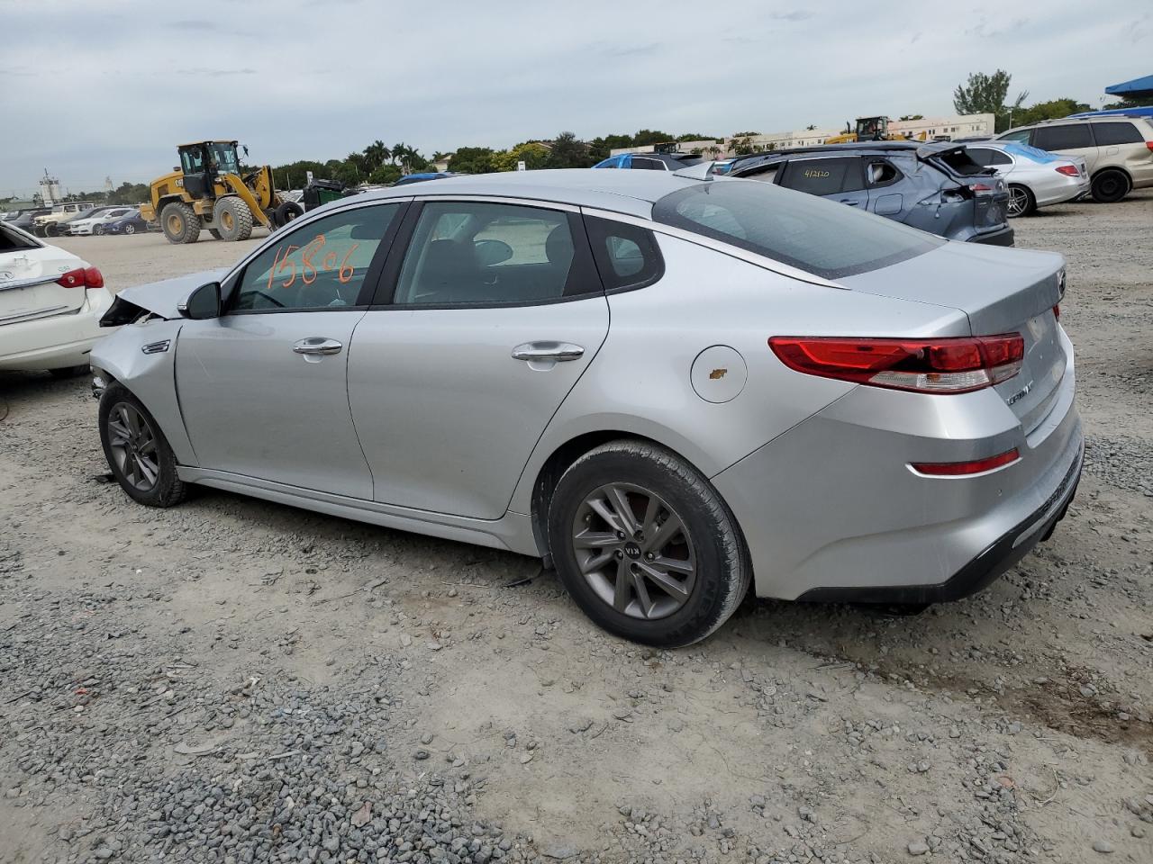 Изображение 2 2020 KIA OPTIMA LX 2020 с VIN 5XXGT4L31LG390242