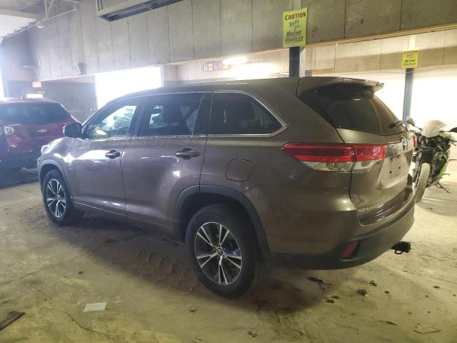 Image 2 of 2018 TOYOTA HIGHLANDER LE 2018 with VIN 5TDZARFH4JS040182