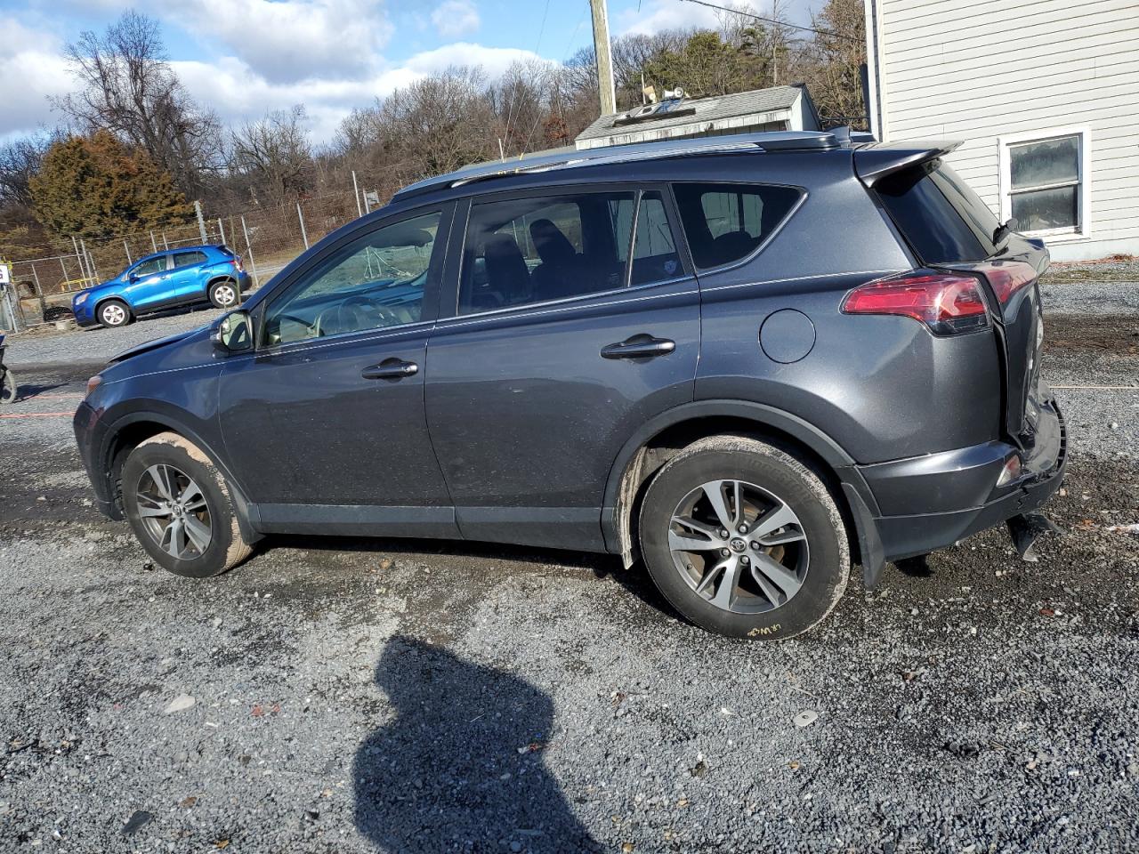 Image 2 of 2017 TOYOTA RAV4 XLE 2017 with VIN JTMRFREV5HD199081