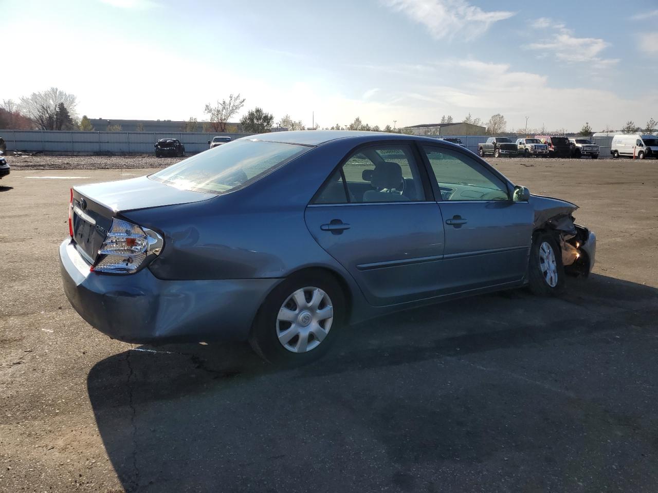 Image 3 of 2002 TOYOTA CAMRY LE 2002 with VIN 4T1BE32K12U616890