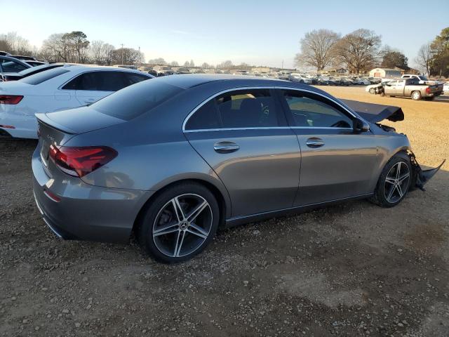 Image 3 of 2019 MERCEDES-BENZ A 220 4MATIC 2019 with VIN WDD3G4FB3KW019334