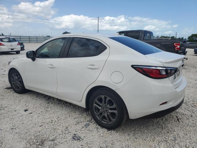 Изображение 2 2019 TOYOTA YARIS L 2019 с VIN 3MYDLBYV3KY508560
