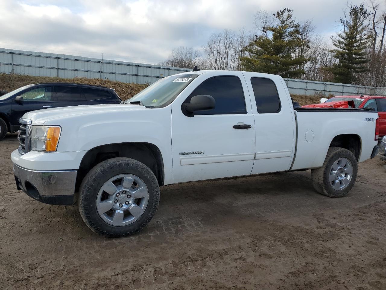 Image 1 of 2011 GMC SIERRA K1500 SLE 2011 with VIN 1GTR2VE31BZ320248