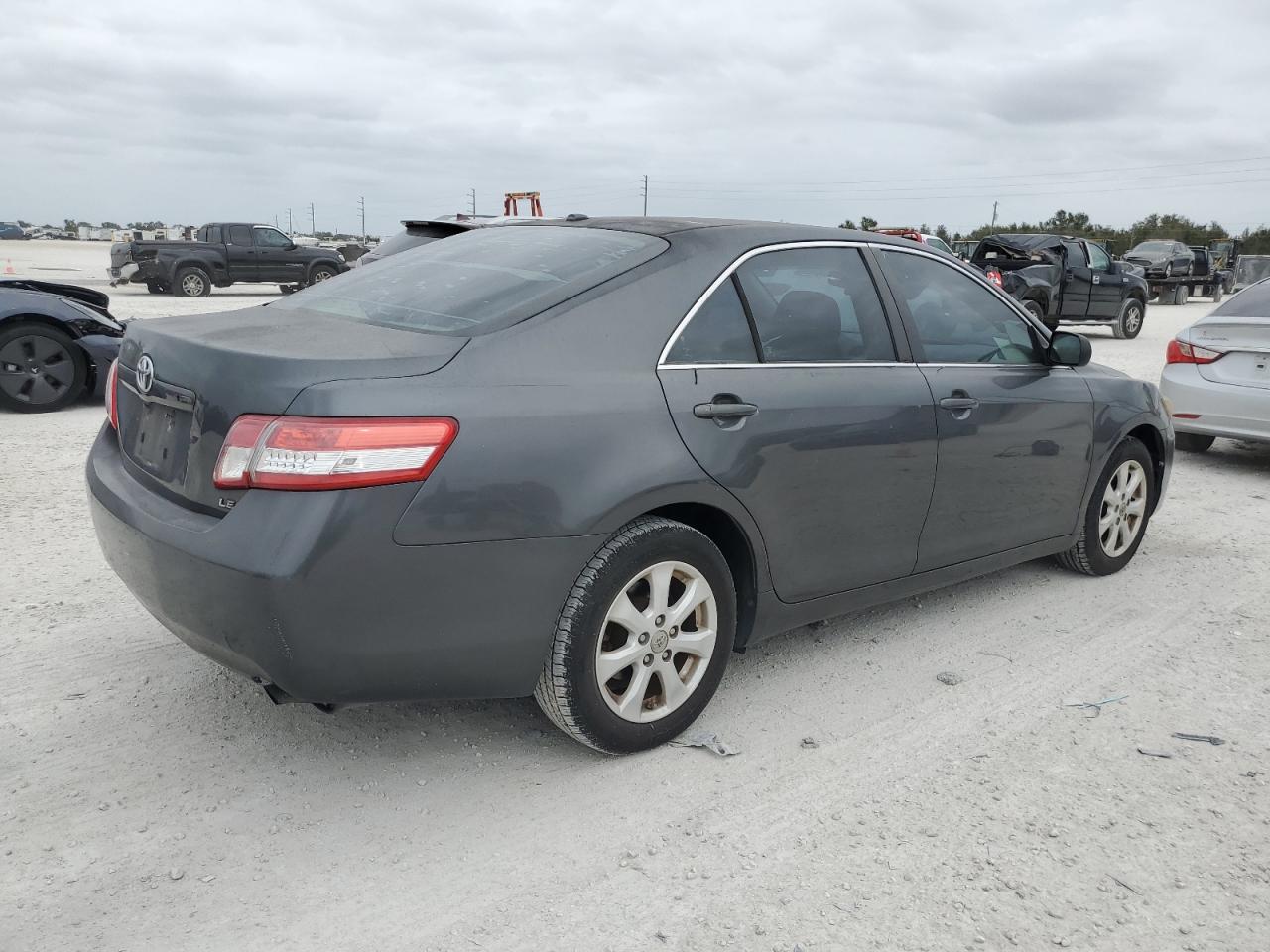 Изображение 3 2011 TOYOTA CAMRY BASE 2011 с VIN 4T1BF3EK2BU736061