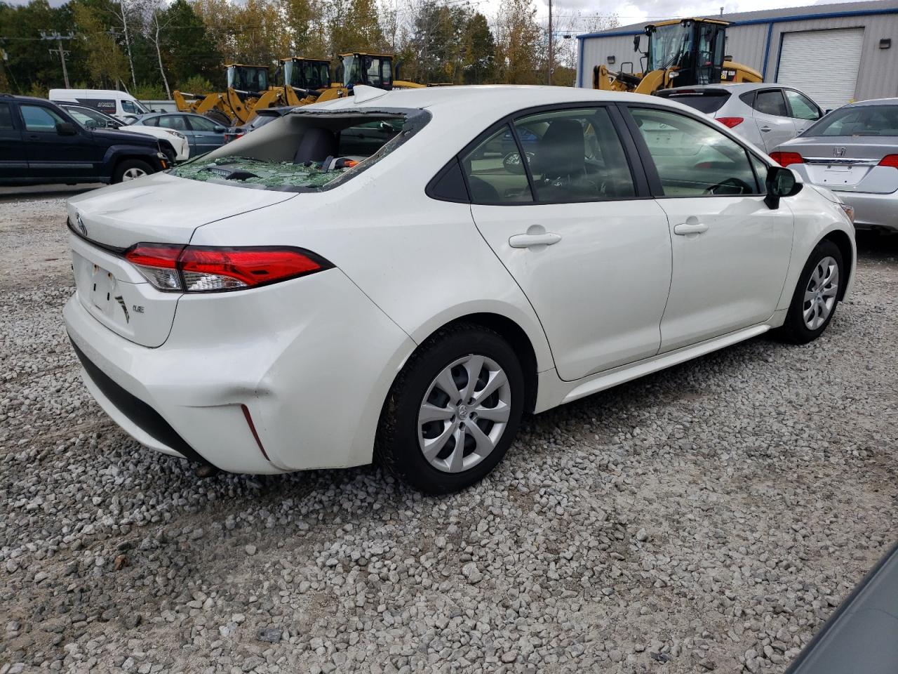 Image 3 of 2020 TOYOTA COROLLA LE 2020 with VIN JTDEPRAE5LJ065859