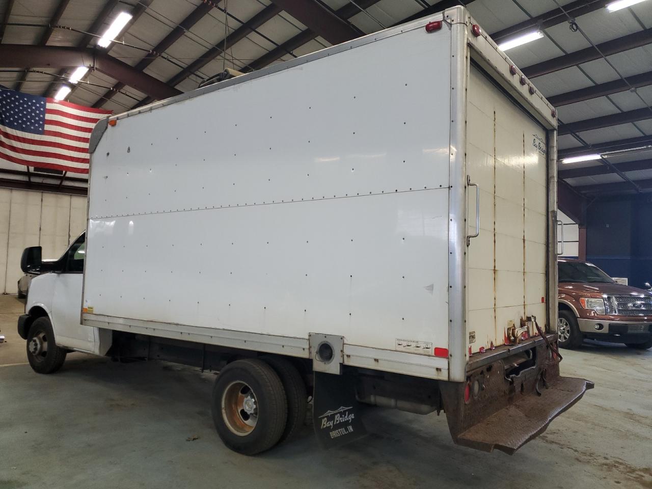 Image 2 of 2010 CHEVROLET EXPRESS G3500  2010 with VIN 1GB6G3BG7A1143576