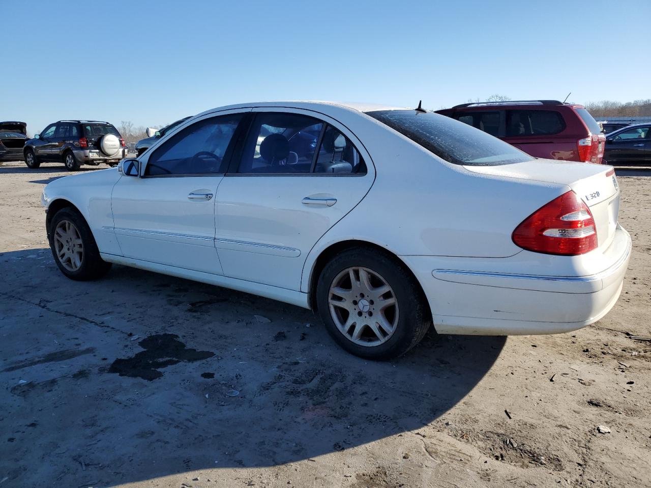 Obraz 2 z 2003 MERCEDES-BENZ E 320 2003 z VIN WDBUF65JX3A106859