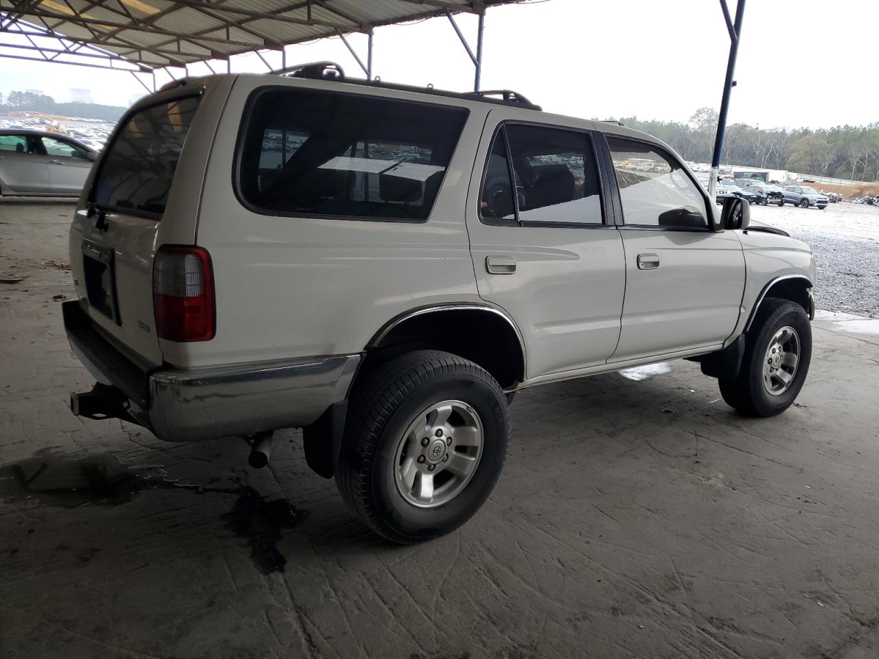 Image 3 of 1998 TOYOTA 4RUNNER SR5 1998 with VIN JT3HN86R4W0188107