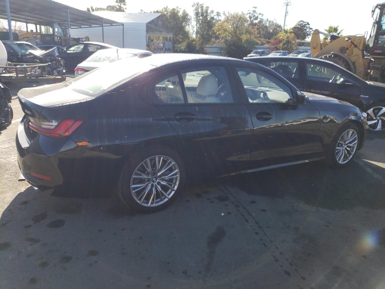 Изображение 3 2023 BMW 330I  2023 с VIN 3MW69FF06P8D36484