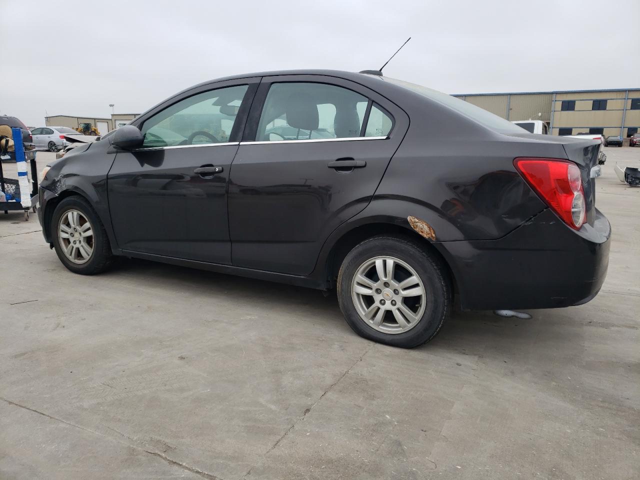 Obraz 2 z 2015 CHEVROLET SONIC LT 2015 z VIN 1G1JC5SH2F4125068