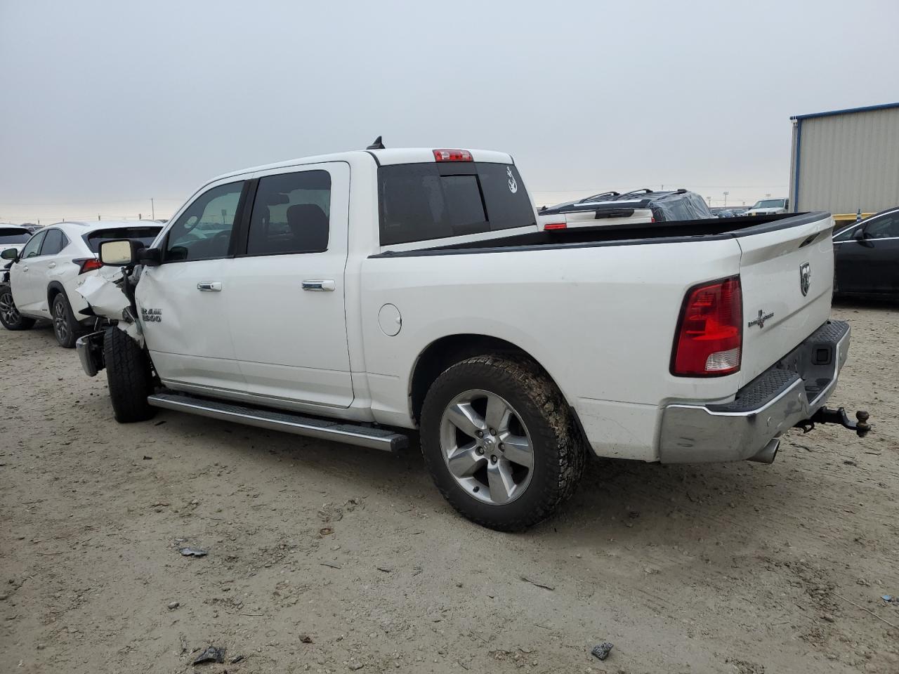 Obraz 2 z 2016 RAM 1500 SLT 2016 z VIN 1C6RR6LT5GS128083