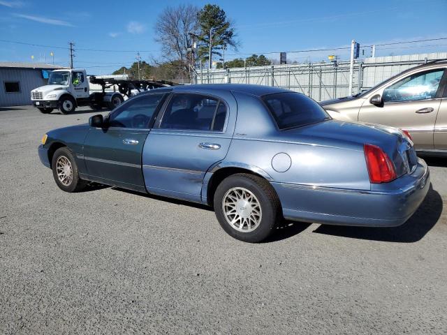 Image 2 of 2000 LINCOLN TOWN CAR SIGNATURE 2000 with VIN 1LNHM82W3YY873354