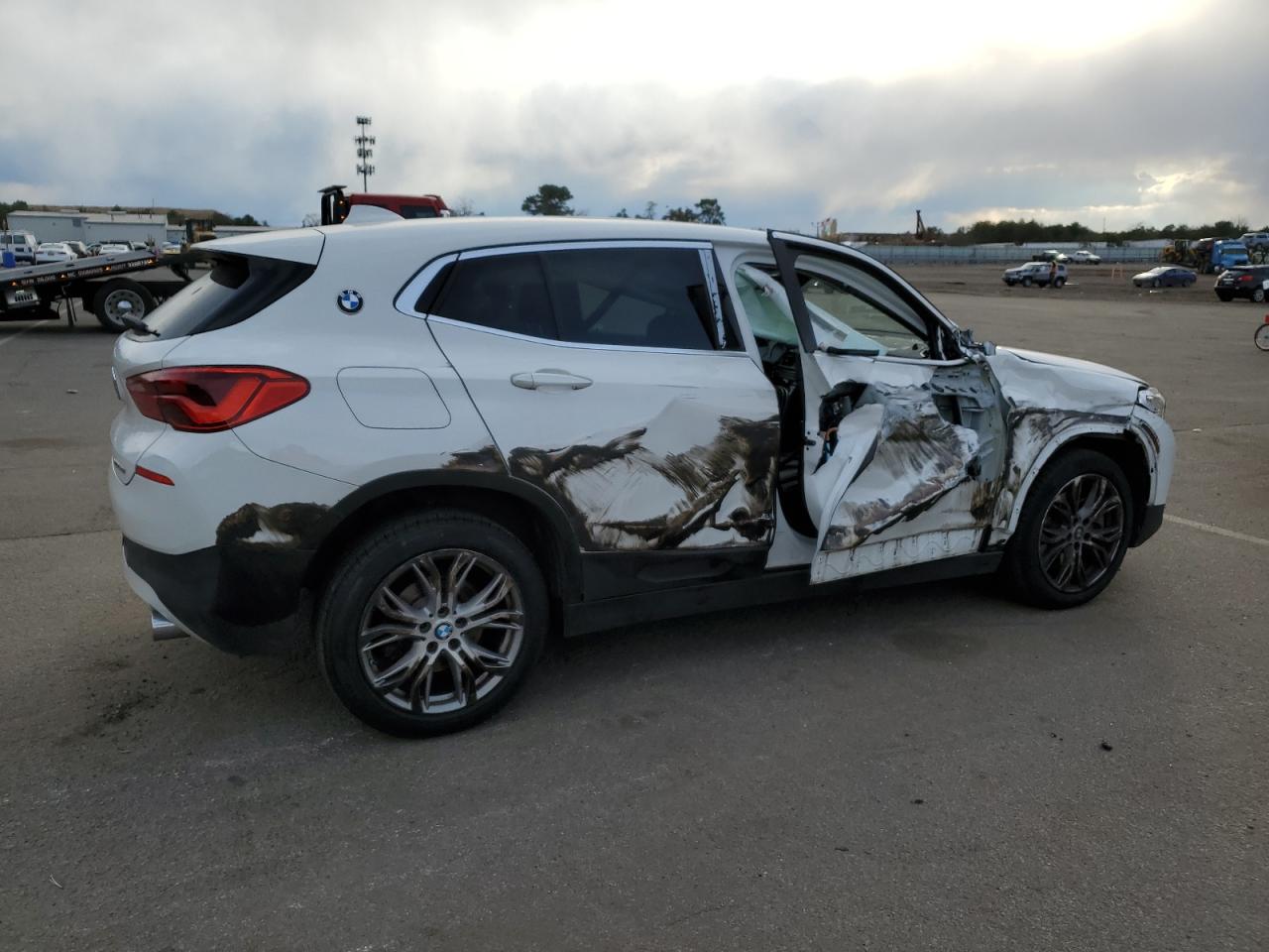 Изображение 3 2020 BMW X2 XDRIVE28I 2020 с VIN WBXYJ1C04L5R33752