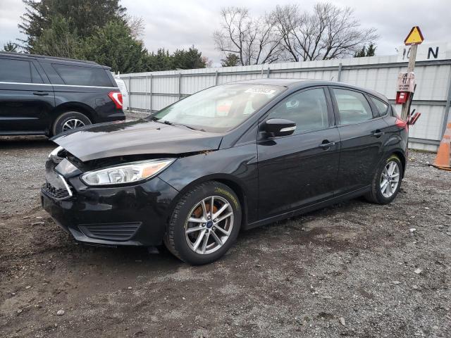Image 1 of 2015 FORD FOCUS SE 2015 with VIN 1FADP3K20FL304780