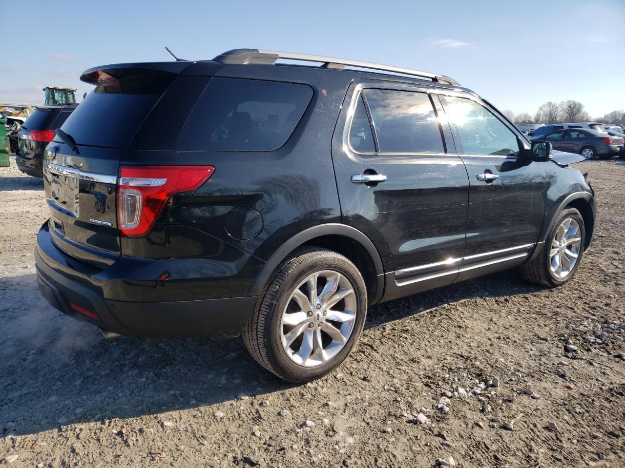 Изображение 3 2015 FORD EXPLORER XLT 2015 с VIN 1FM5K7D86FGC59872