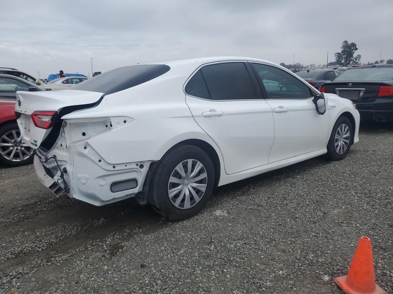 Изображение 3 2018 TOYOTA CAMRY LE 2018 с VIN 4T1B31HK8JU505978