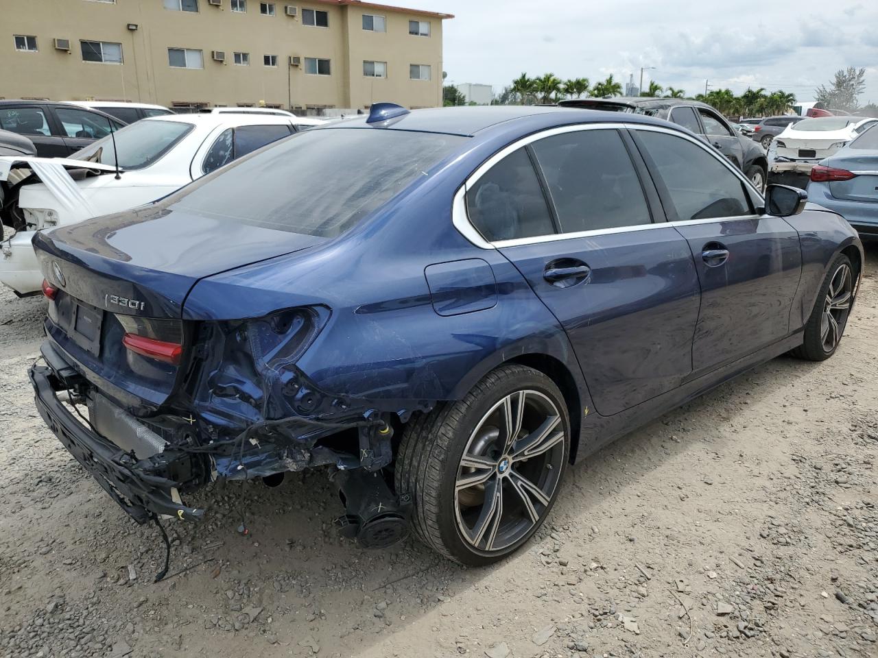 Изображение 3 2020 BMW 330I  2020 с VIN 3MW5R1J02L8B30367