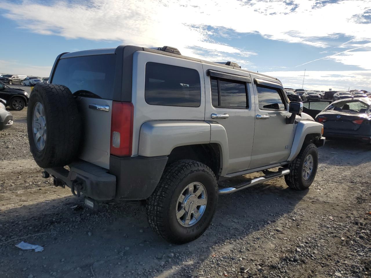Изображение 3 2006 HUMMER H3  2006 с VIN 5GTDN136268108003