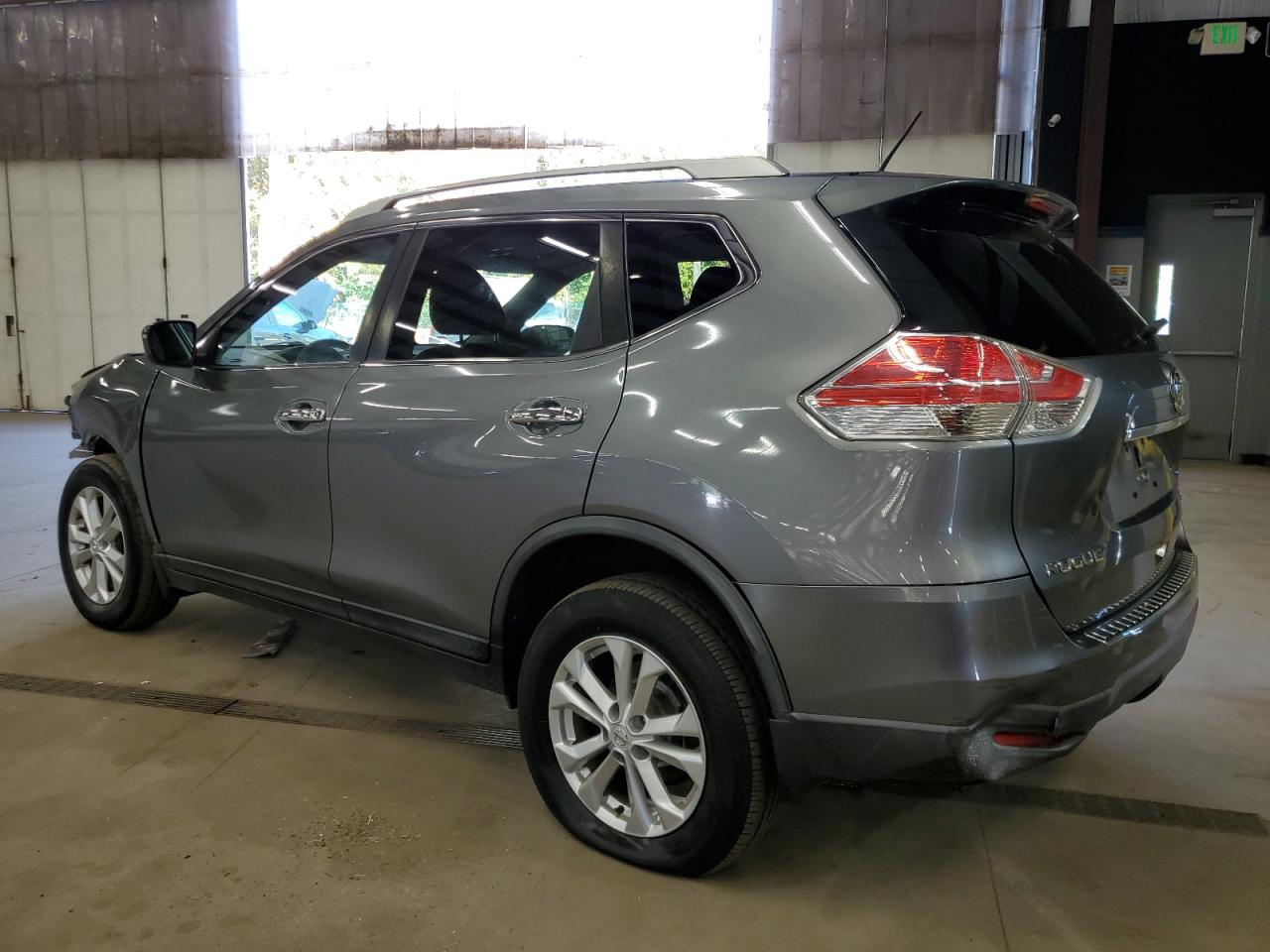 Image 2 of 2016 NISSAN ROGUE S 2016 with VIN KNMAT2MV3GP697047