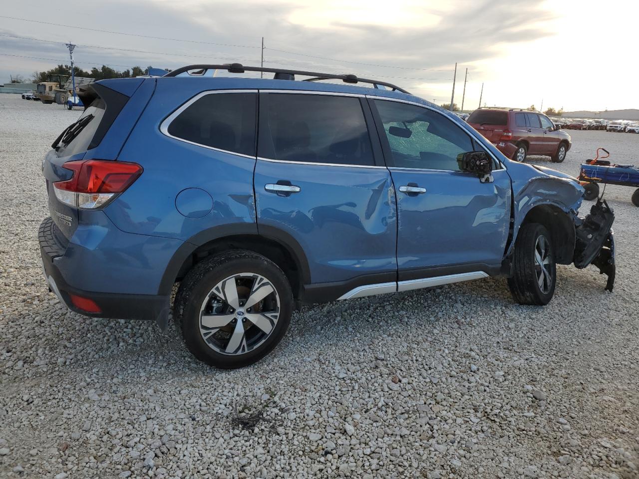 Image 3 of 2019 SUBARU FORESTER TOURING 2019 with VIN JF2SKAWC0KH578874