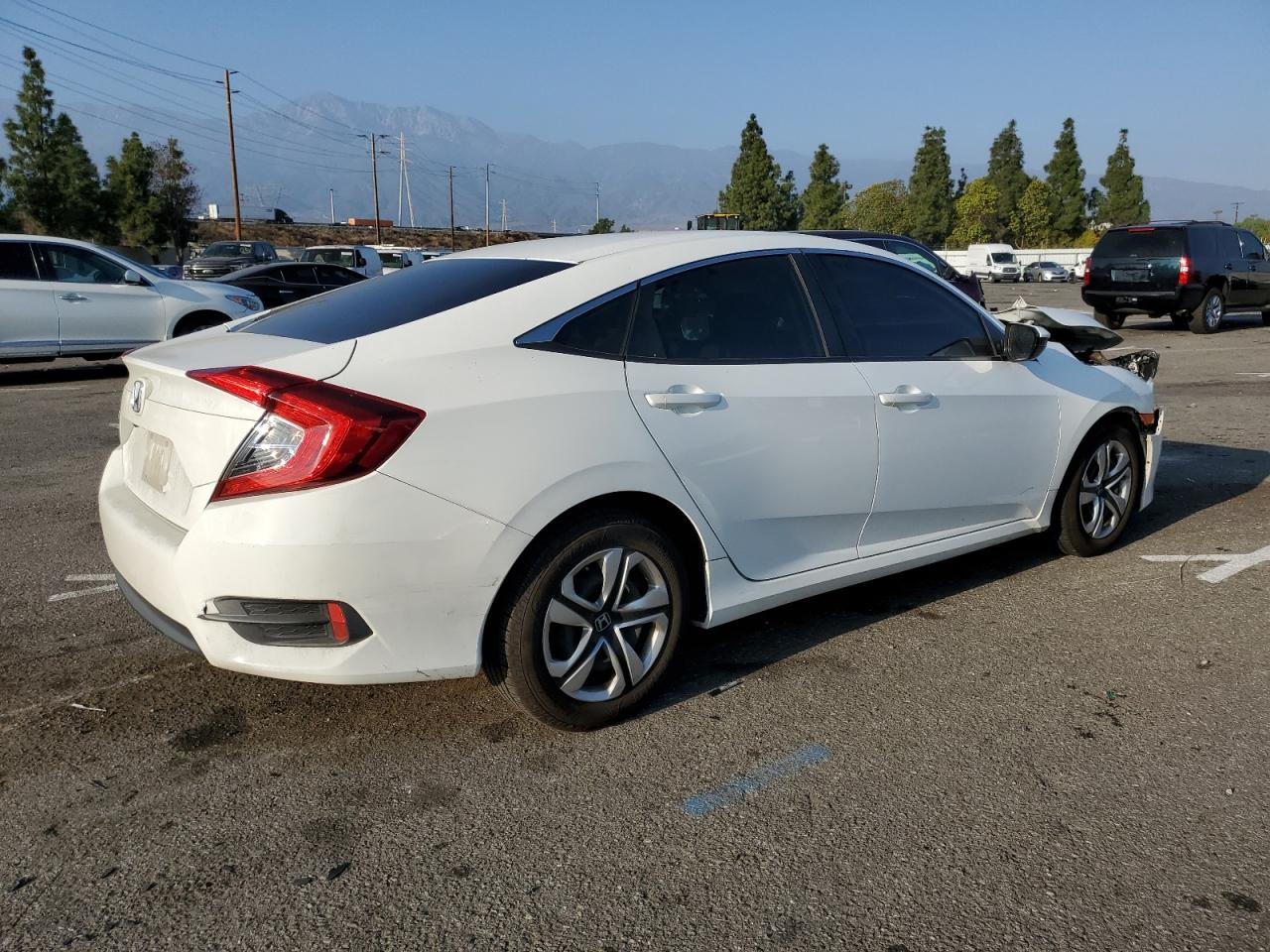 Obraz 3 z 2016 HONDA CIVIC LX 2016 z VIN 19XFC2F57GE225100