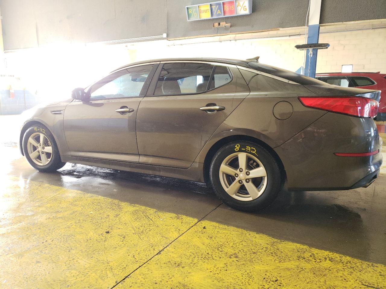 Obraz 2 z 2014 KIA OPTIMA LX 2014 z VIN 5XXGM4A78EG345319