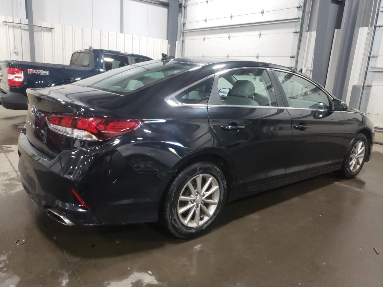 Image 3 of 2019 HYUNDAI SONATA SE 2019 with VIN 5NPE24AF3KH732722