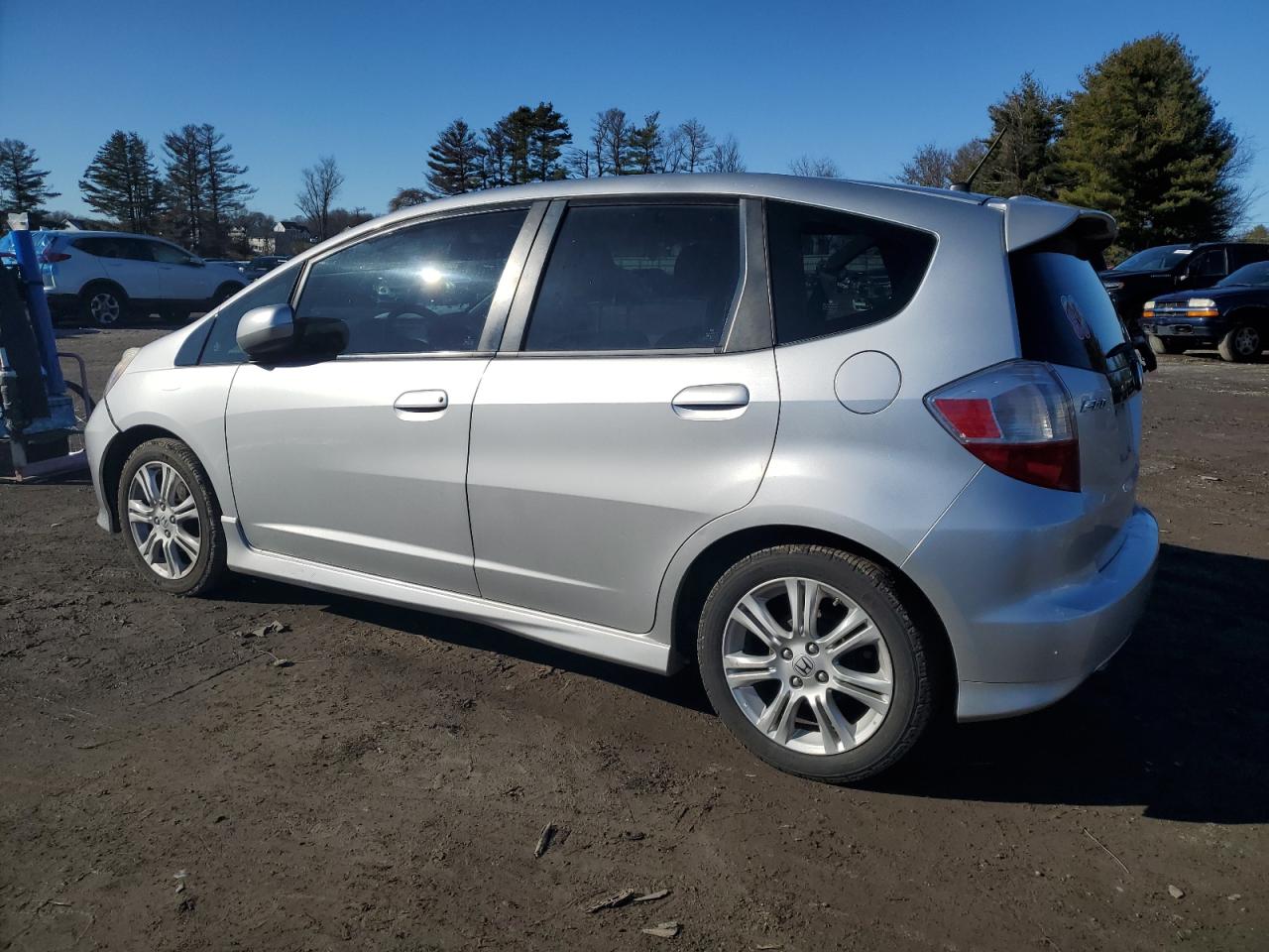 Image 2 of 2011 HONDA FIT SPORT 2011 with VIN JHMGE8H54BC001702