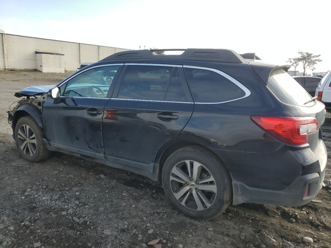 Obraz 2 z 2019 SUBARU OUTBACK 2.5I LIMITED 2019 z VIN 4S4BSANC4K3219343