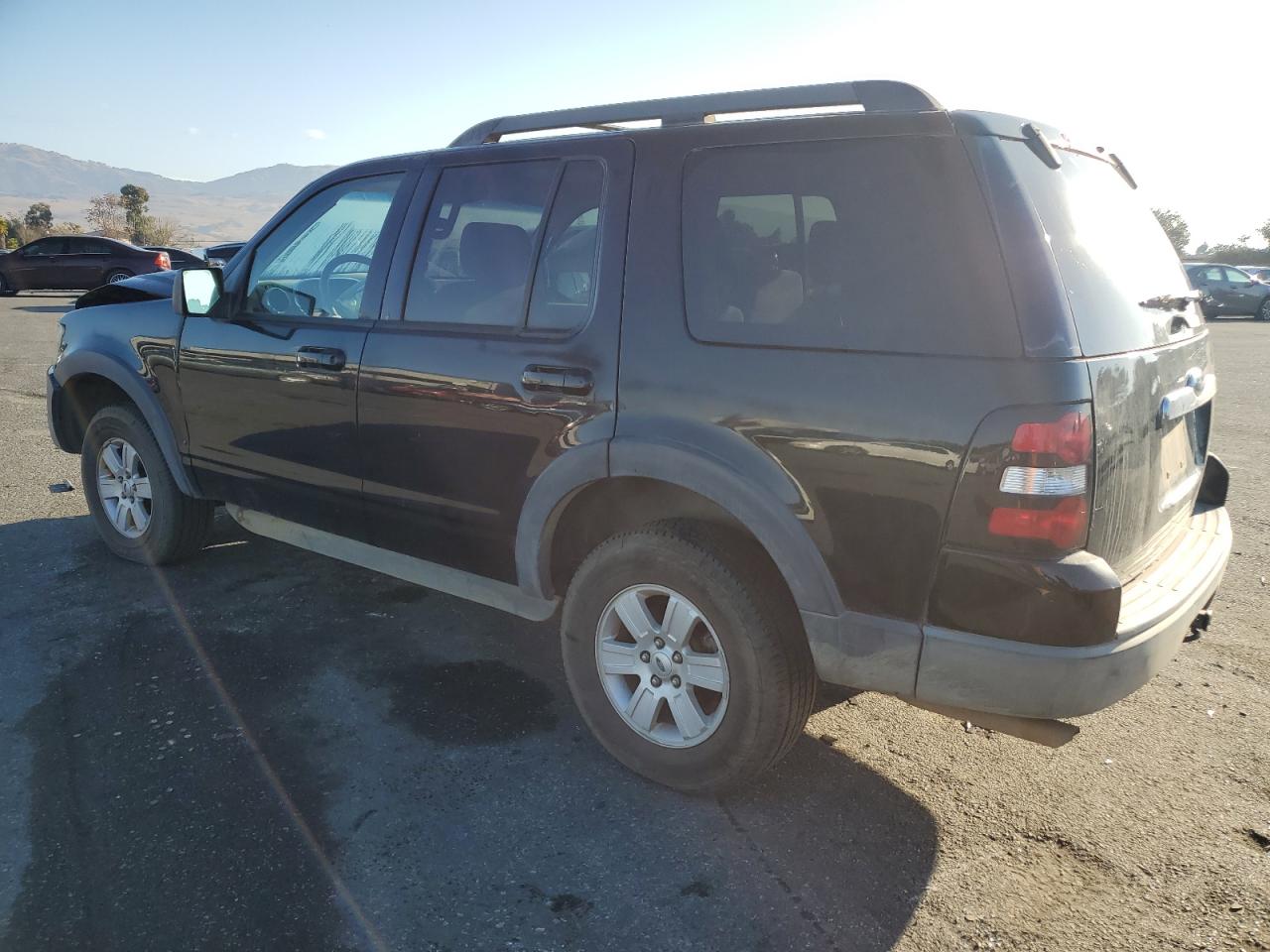 Image 2 of 2007 FORD EXPLORER XLT 2007 with VIN 1FMEU73E07UB09275