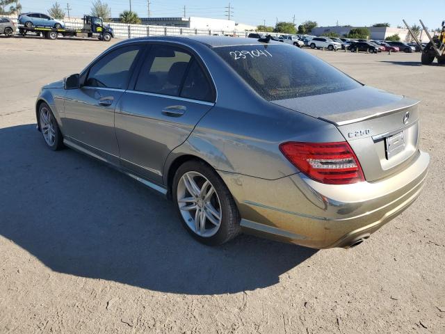 Obraz 2 z 2012 MERCEDES-BENZ C 250 2012 z VIN WDDGF4HB1CR239041
