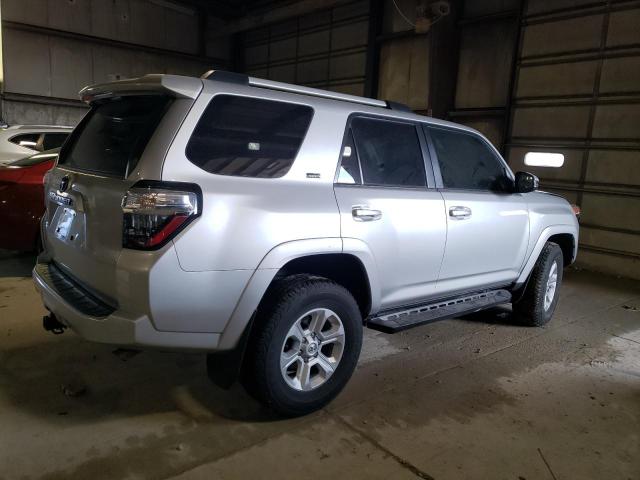 Изображение 3 2022 TOYOTA 4RUNNER SR5/SR5 PREMIUM 2022 с VIN JTENU5JR4N6039310