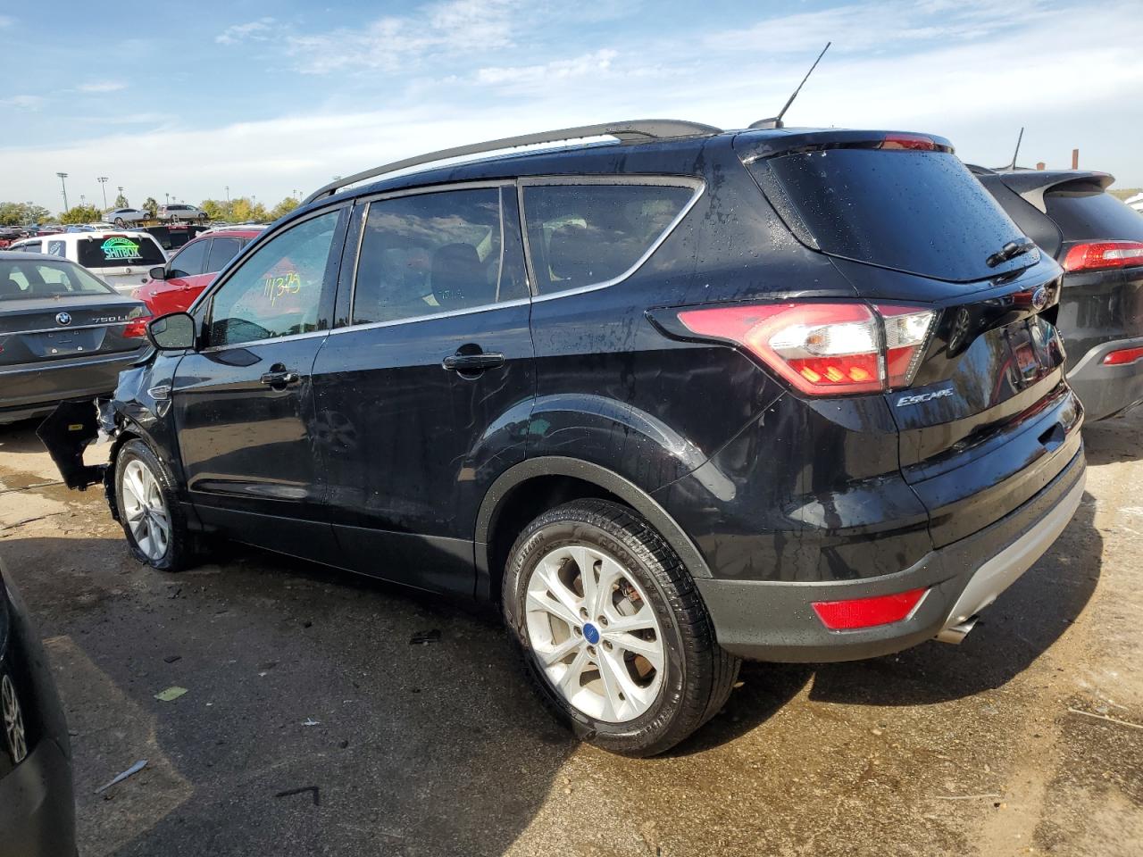 Image 2 of 2018 FORD ESCAPE SE 2018 with VIN 1FMCU0GD9JUB23652