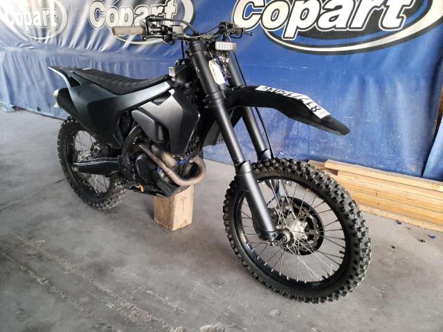 Obraz 1 z 2017 HUSQVARNA FC 350  2017 z VIN VBKUXP43XHM270771