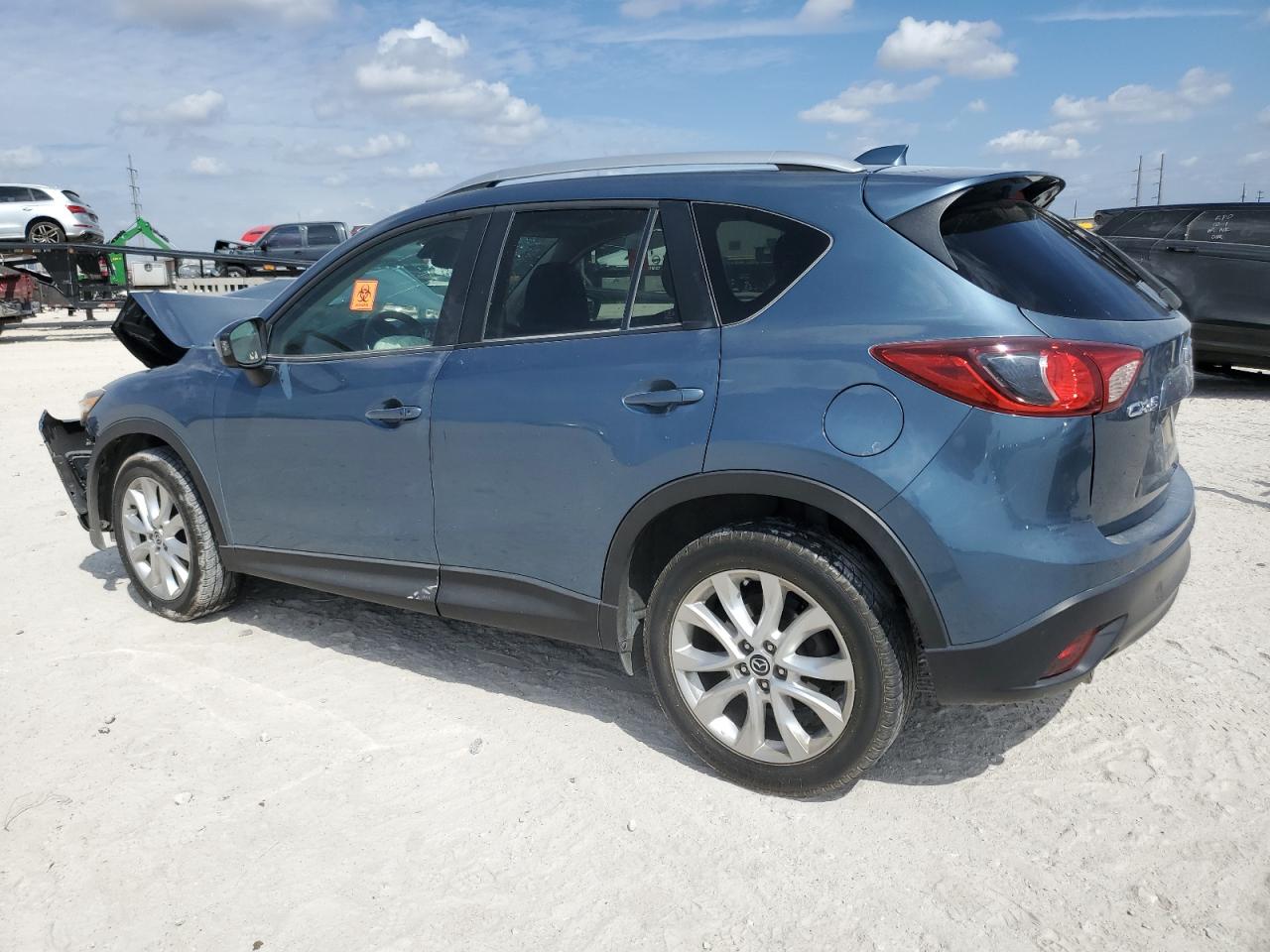 Image 2 of 2015 MAZDA CX-5 GT 2015 with VIN JM3KE2DY2F0459505