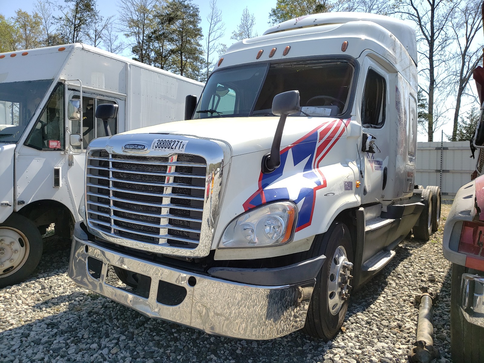 Obraz 2 z 2015 FREIGHTLINER CASCADIA 125 2015 z VIN 3AKJGLD51FSGU8008
