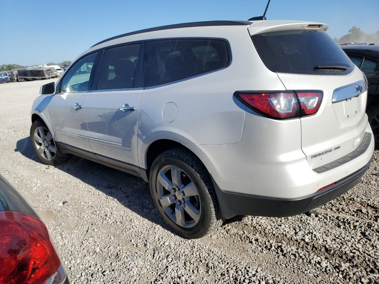 Obraz 2 z 2017 CHEVROLET TRAVERSE LT 2017 z VIN 1GNKVGKD9HJ102445