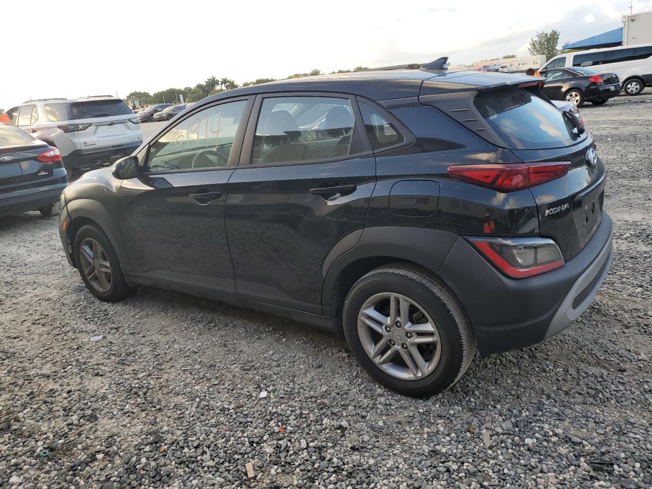 Image 2 of 2022 HYUNDAI KONA SEL 2022 with VIN KM8K22AB2NU796034
